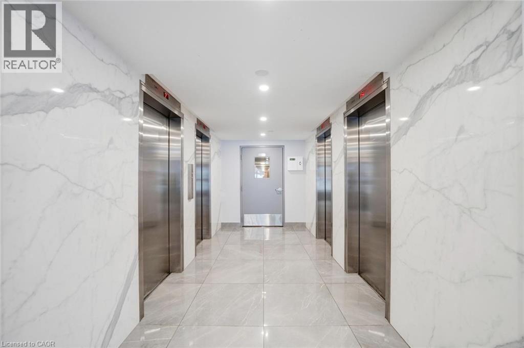 10 Edgecliff Golfway Unit# 206, North York, Ontario  M3C 3A3 - Photo 5 - 40776261