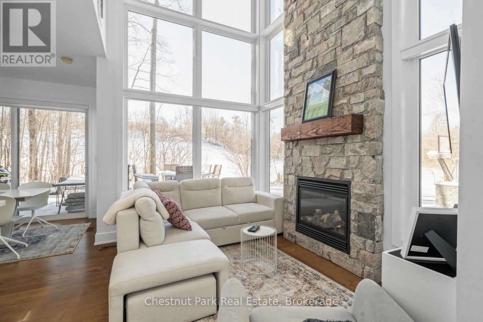 10 Carrick Trail, Gravenhurst, Ontario  P1P 0A6 - Photo 6 - X12616596