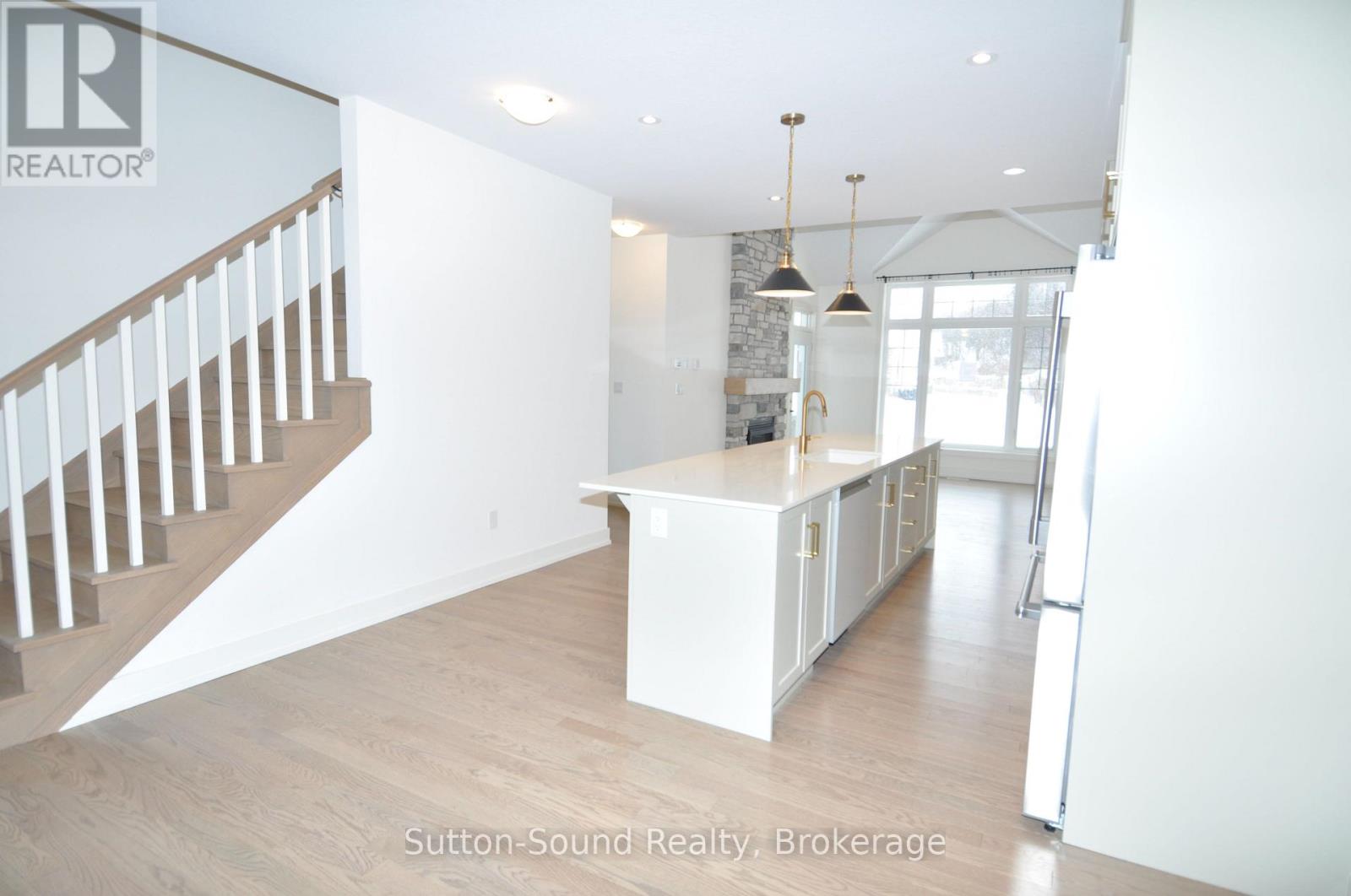306 Sandpiper Lane, Georgian Bluffs, Ontario  N0H 1S0 - Photo 17 - X12629892