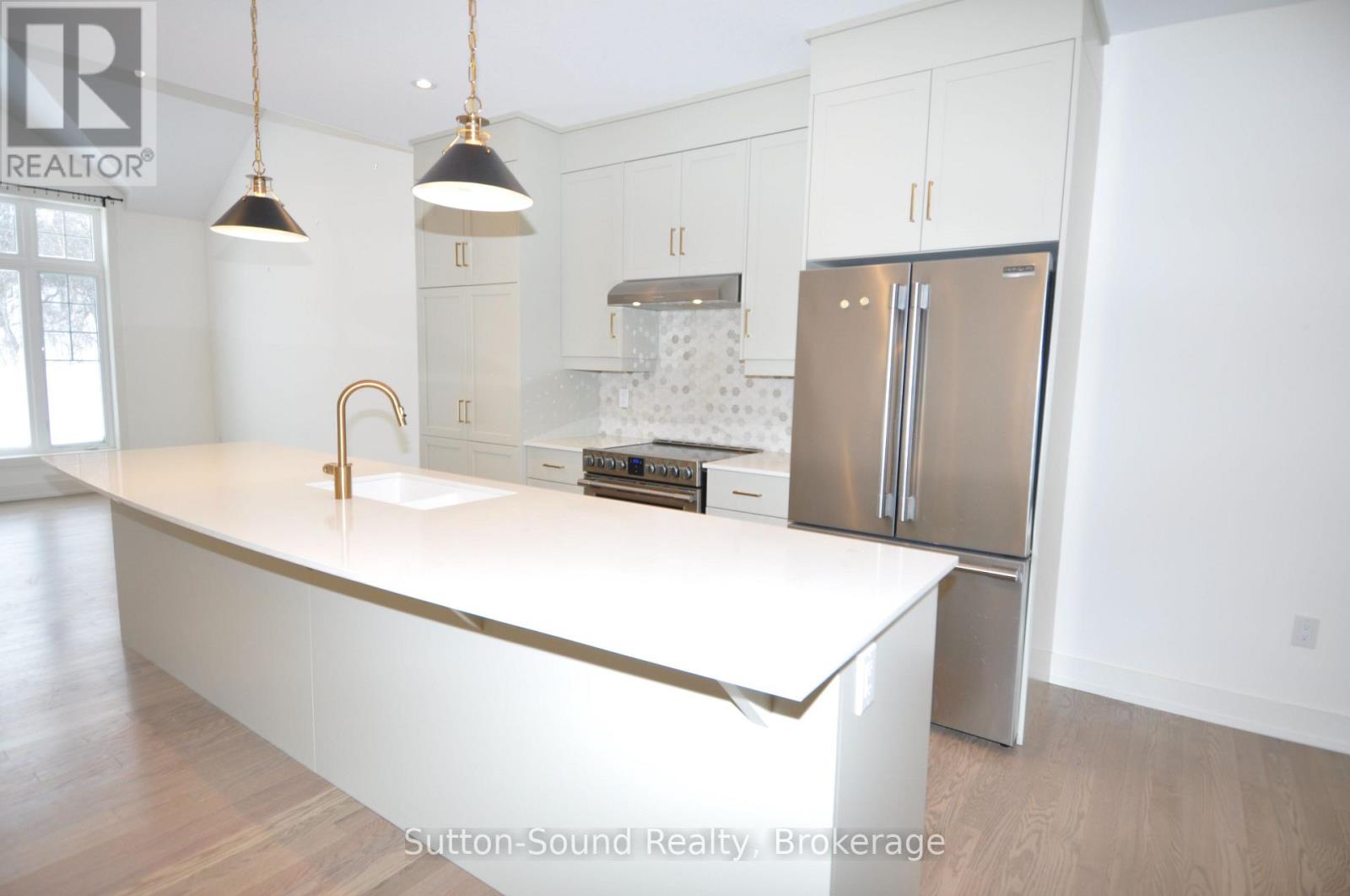 306 Sandpiper Lane, Georgian Bluffs, Ontario  N0H 1S0 - Photo 18 - X12629892