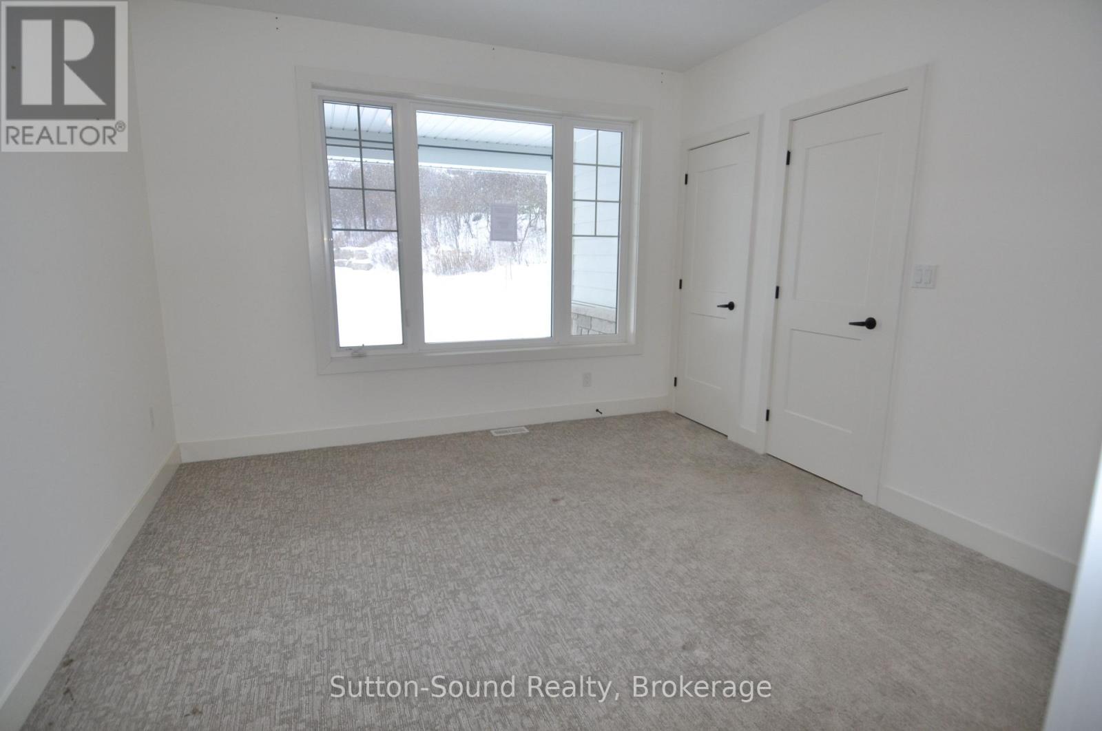 306 Sandpiper Lane, Georgian Bluffs, Ontario  N0H 1S0 - Photo 23 - X12629892