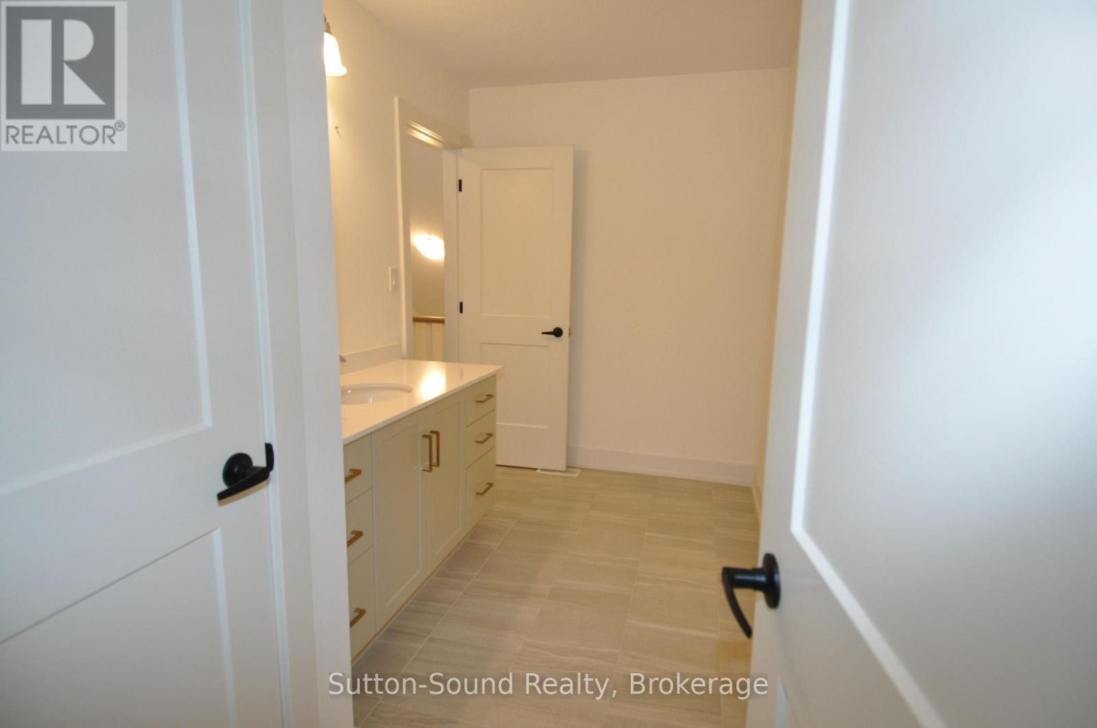 306 Sandpiper Lane, Georgian Bluffs, Ontario  N0H 1S0 - Photo 30 - X12629892