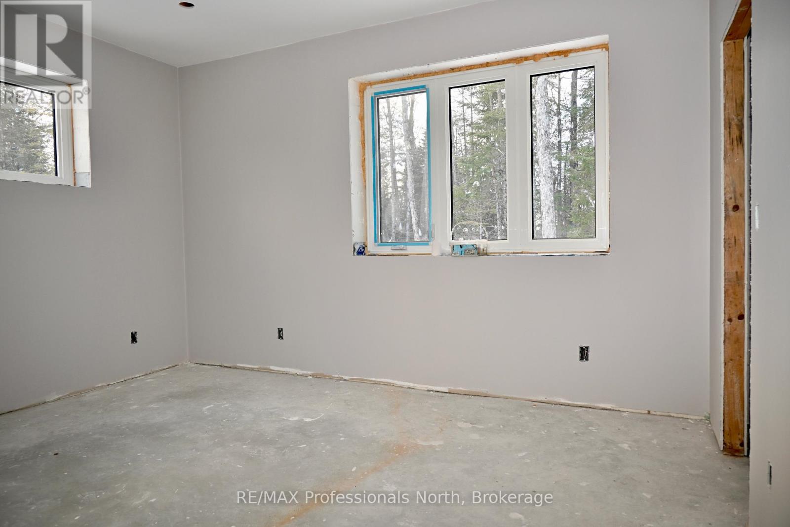 121 Loon Lake Road, Magnetawan, Ontario  P0A 1Z0 - Photo 15 - X12643326