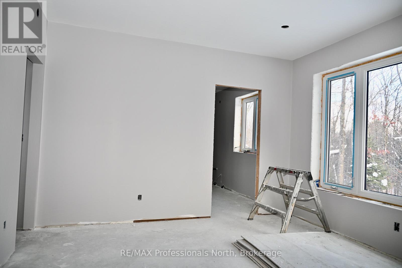 121 Loon Lake Road, Magnetawan, Ontario  P0A 1Z0 - Photo 26 - X12643326