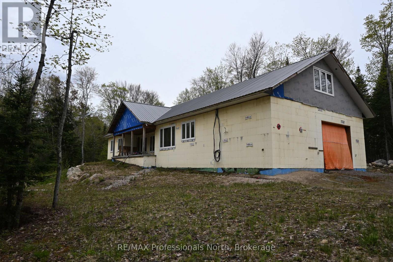 121 Loon Lake Road, Magnetawan, Ontario  P0A 1Z0 - Photo 4 - X12643326