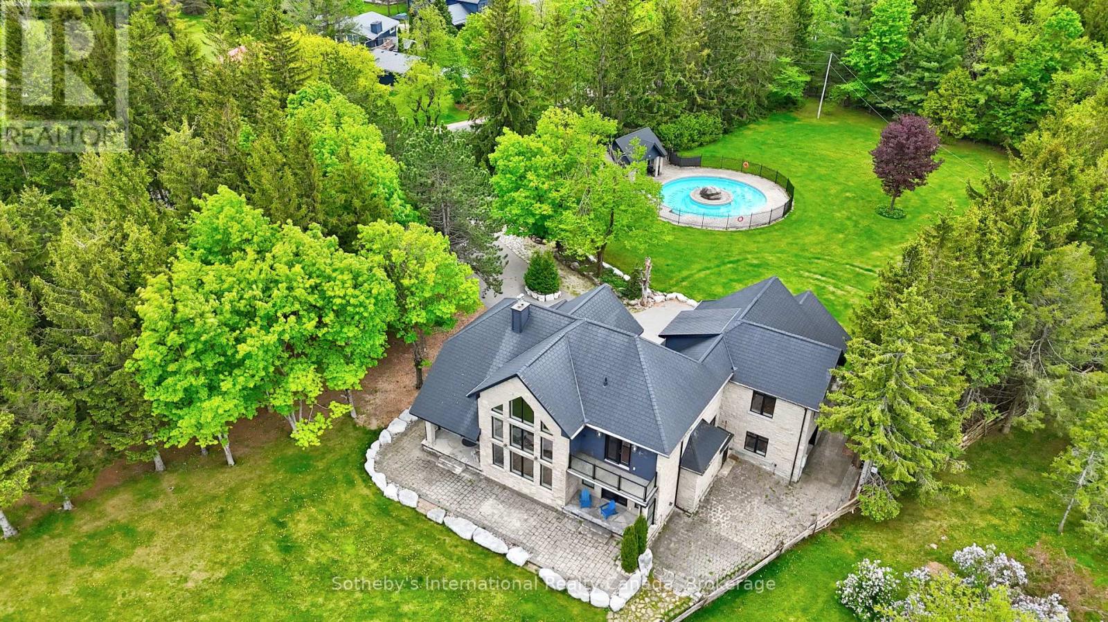 107 Maple Lane, Blue Mountains, Ontario  N0H 2E0 - Photo 3 - X12646980