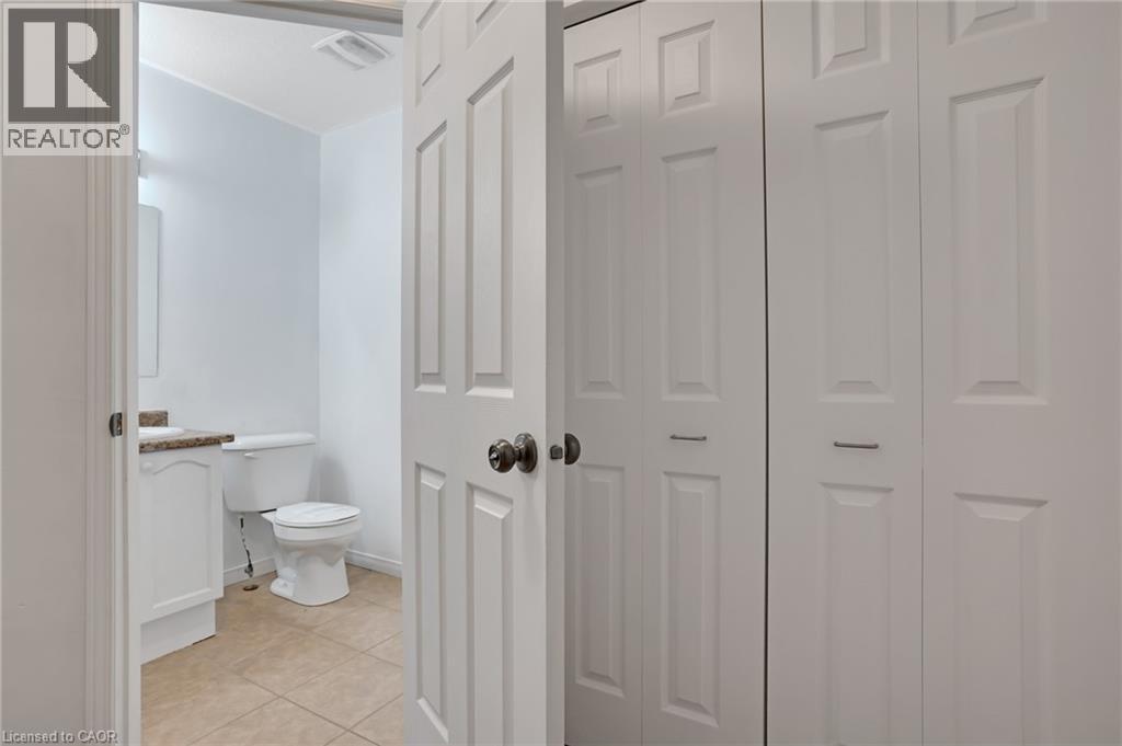 310 Fallowfield Drive, Kitchener, Ontario  N2C 0A9 - Photo 5 - 40795011