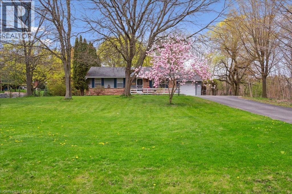 39 Bannockburn Road, Kitchener, Ontario  N2R 1M1 - Photo 2 - 40795363