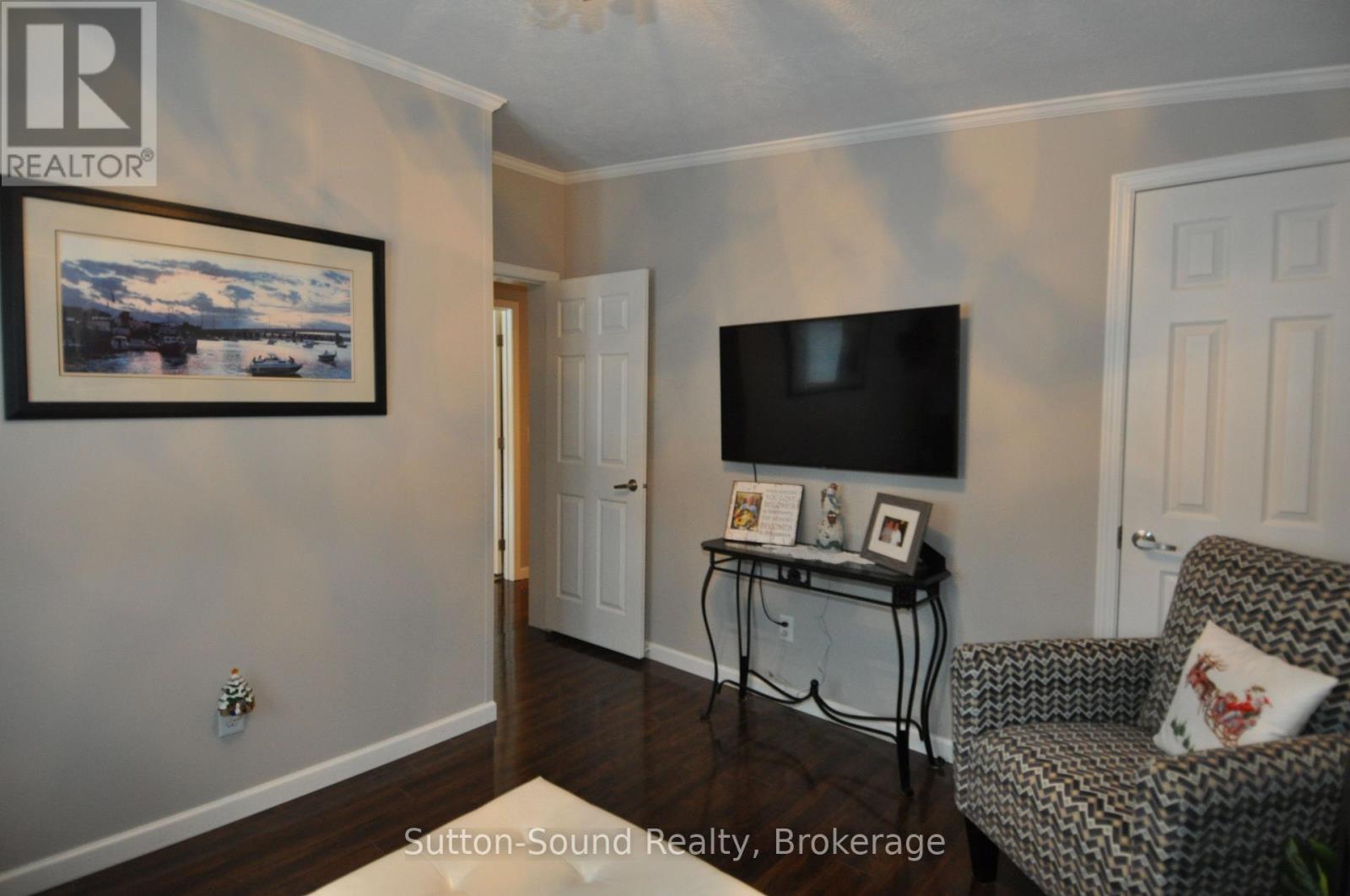 144 Rosewood Drive, Georgian Bluffs, Ontario  N4K 5N5 - Photo 18 - X12655698