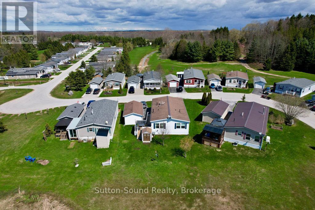 144 Rosewood Drive, Georgian Bluffs, Ontario  N4K 5N5 - Photo 34 - X12655698