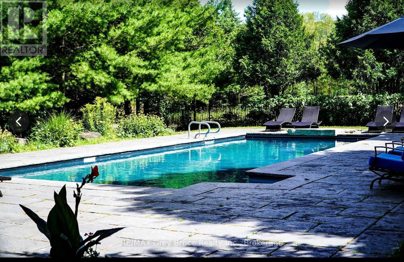 3476 Garden Of Eden Road, Clearview, Ontario  L0M 1G0 - Photo 3 - S12660608