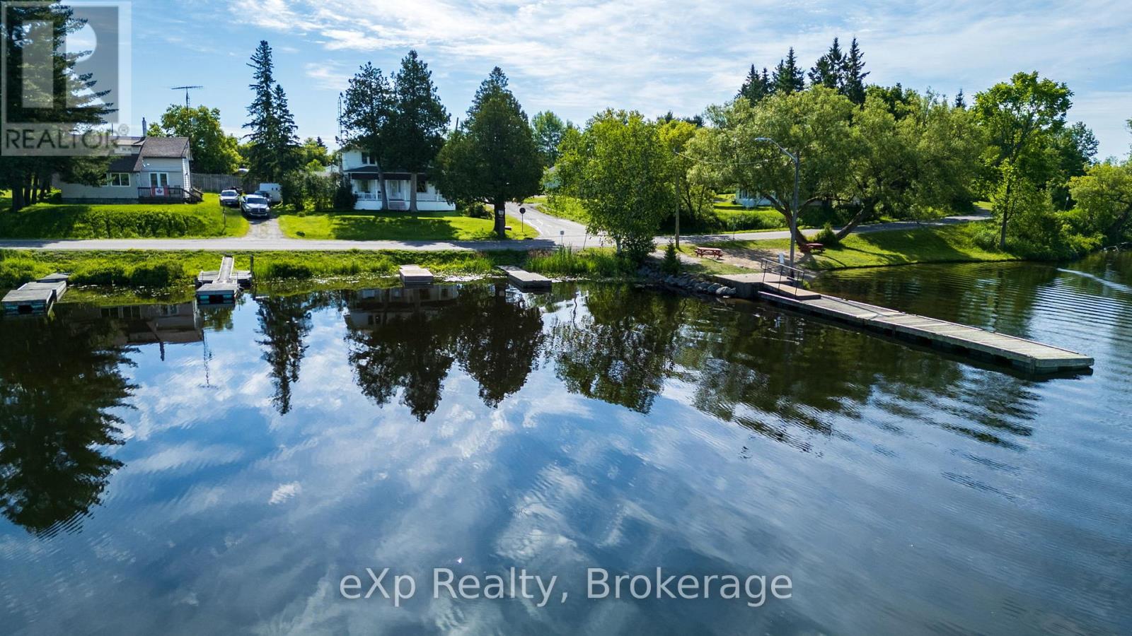2 Henry Street, Mckellar, Ontario  P0G 1C0 - Photo 3 - X12680114