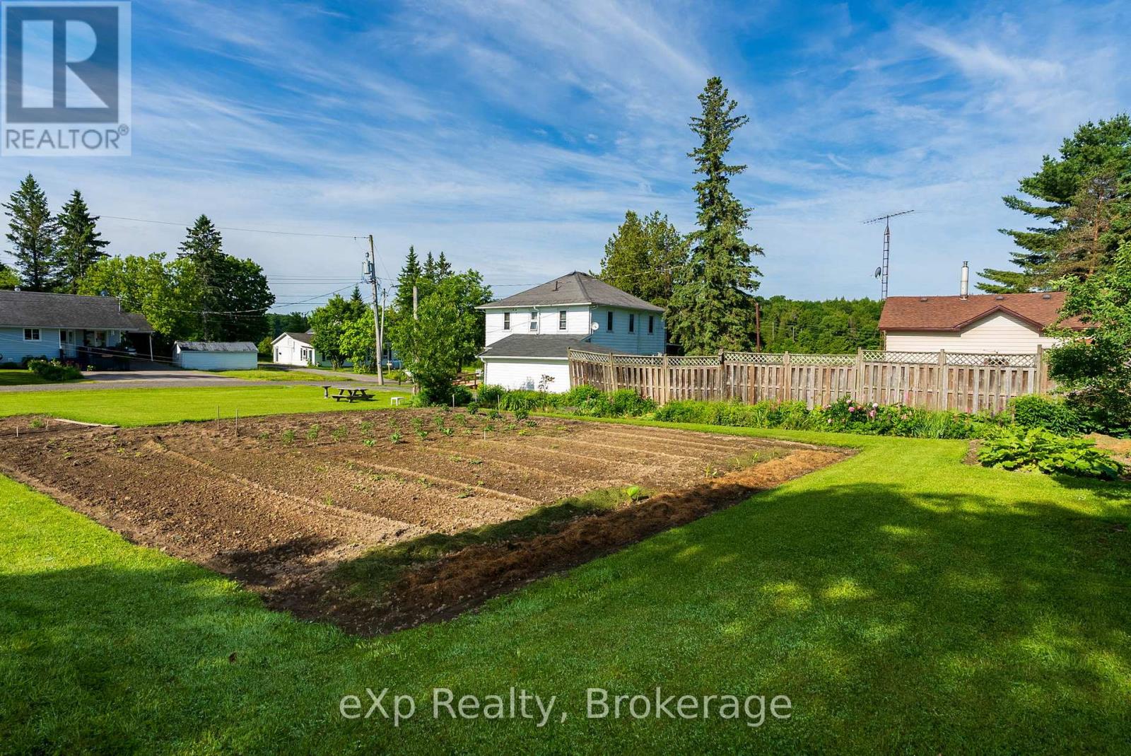 2 Henry Street, Mckellar, Ontario  P0G 1C0 - Photo 38 - X12680114