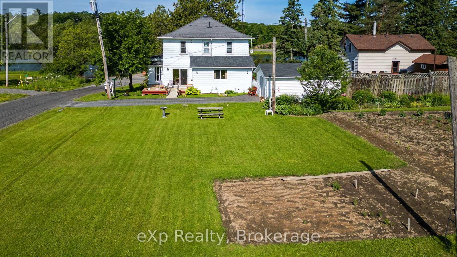 2 Henry Street, Mckellar, Ontario  P0G 1C0 - Photo 39 - X12680114