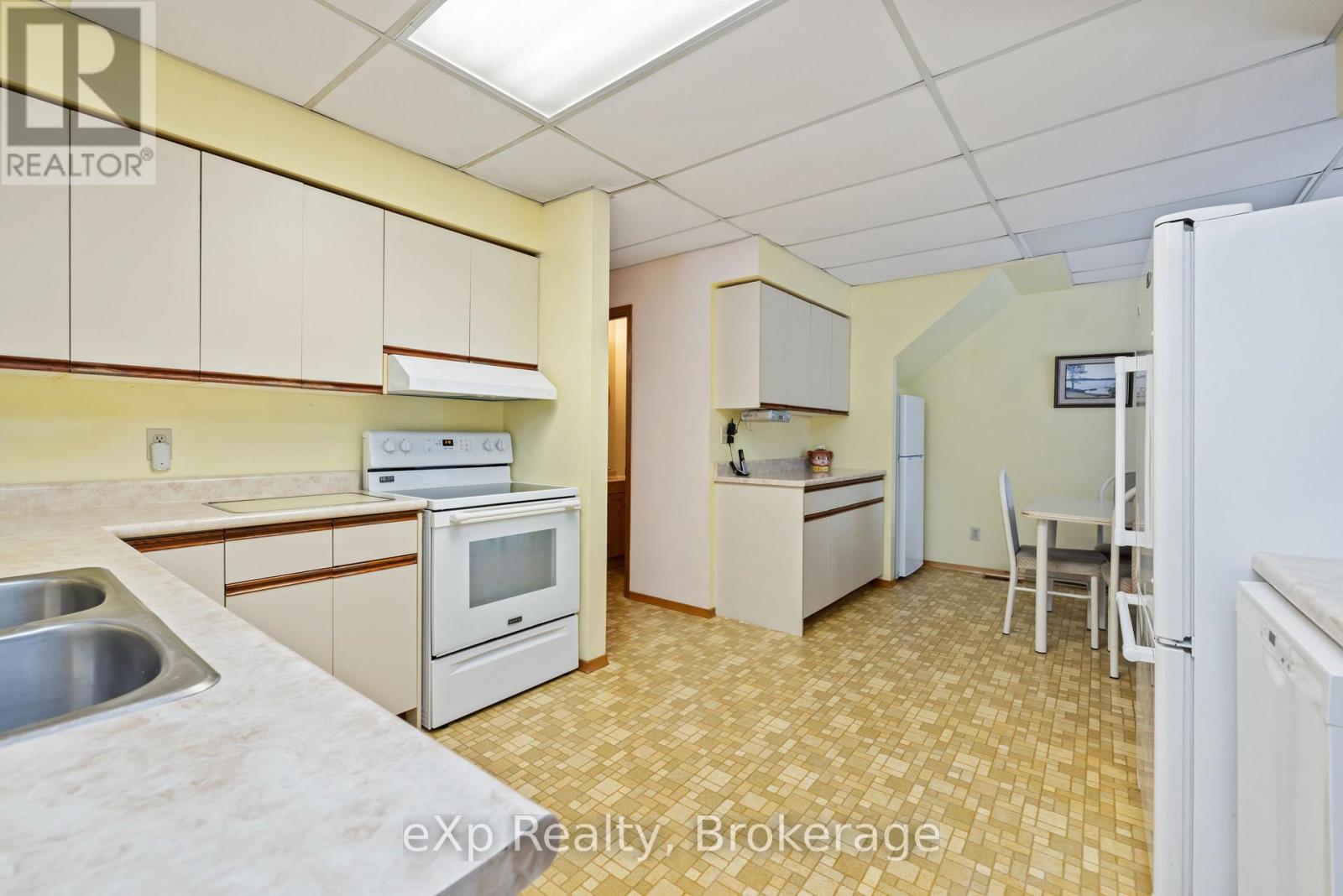 2 Henry Street, Mckellar, Ontario  P0G 1C0 - Photo 8 - X12680114