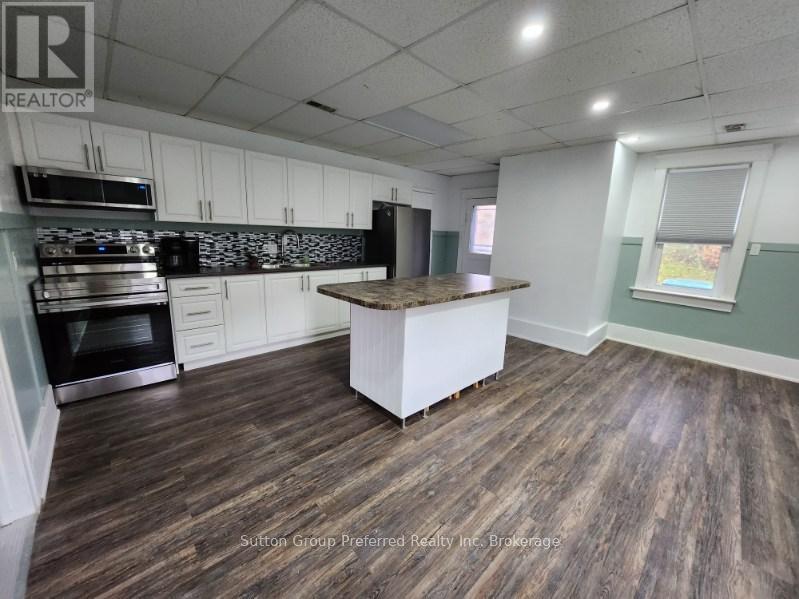 1792 Longwoods Road, Southwest Middlesex, Ontario  N0L 2N9 - Photo 8 - X12680444