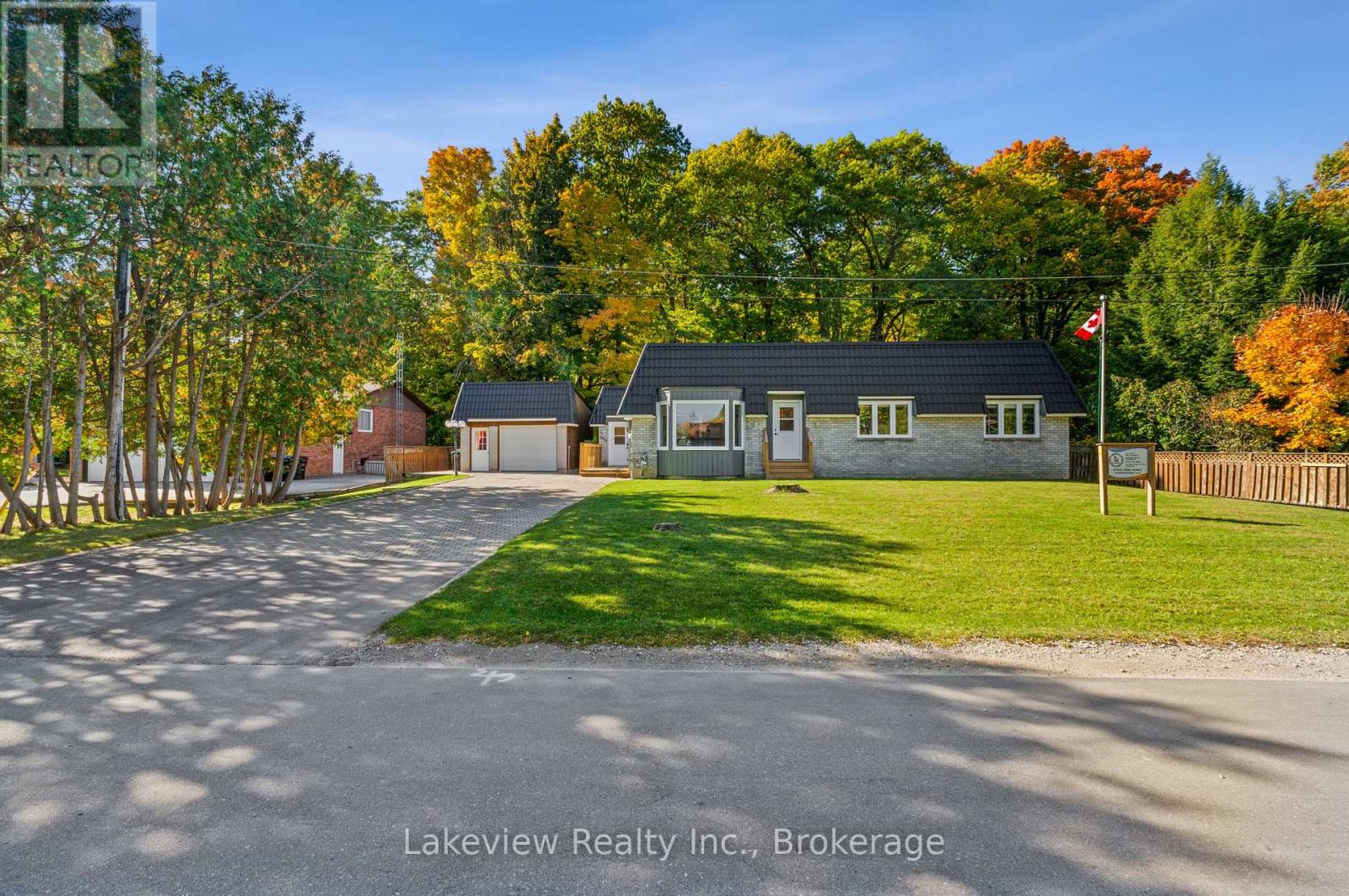 3914 Rosemary Lane W, Innisfil, Ontario  L9S 2L6 - Photo 3 - N12682670