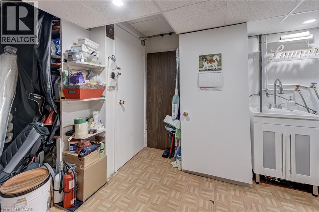 2825 Gananoque Drive Unit# 48, Mississauga, Ontario  L5N 1V6 - Photo 32 - 40797660