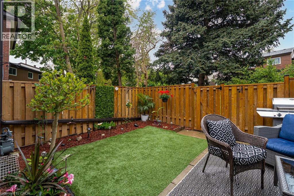 2825 Gananoque Drive Unit# 48, Mississauga, Ontario  L5N 1V6 - Photo 39 - 40797660