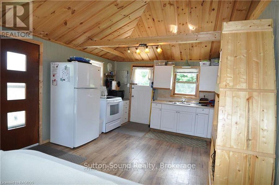 41 Islandview Drive, South Bruce Peninsula, Ontario  N0H 1A0 - Photo 10 - X12686654