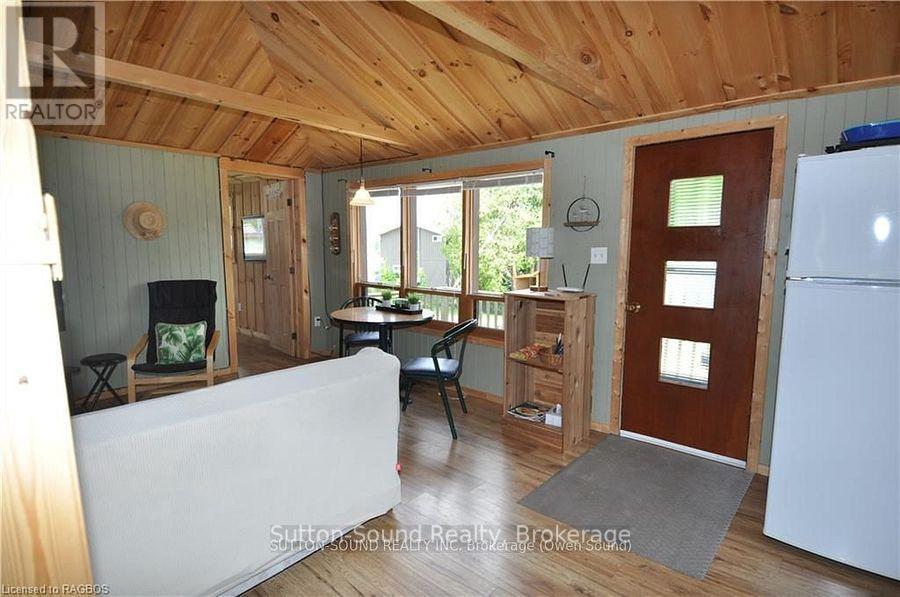 41 Islandview Drive, South Bruce Peninsula, Ontario  N0H 1A0 - Photo 15 - X12686654