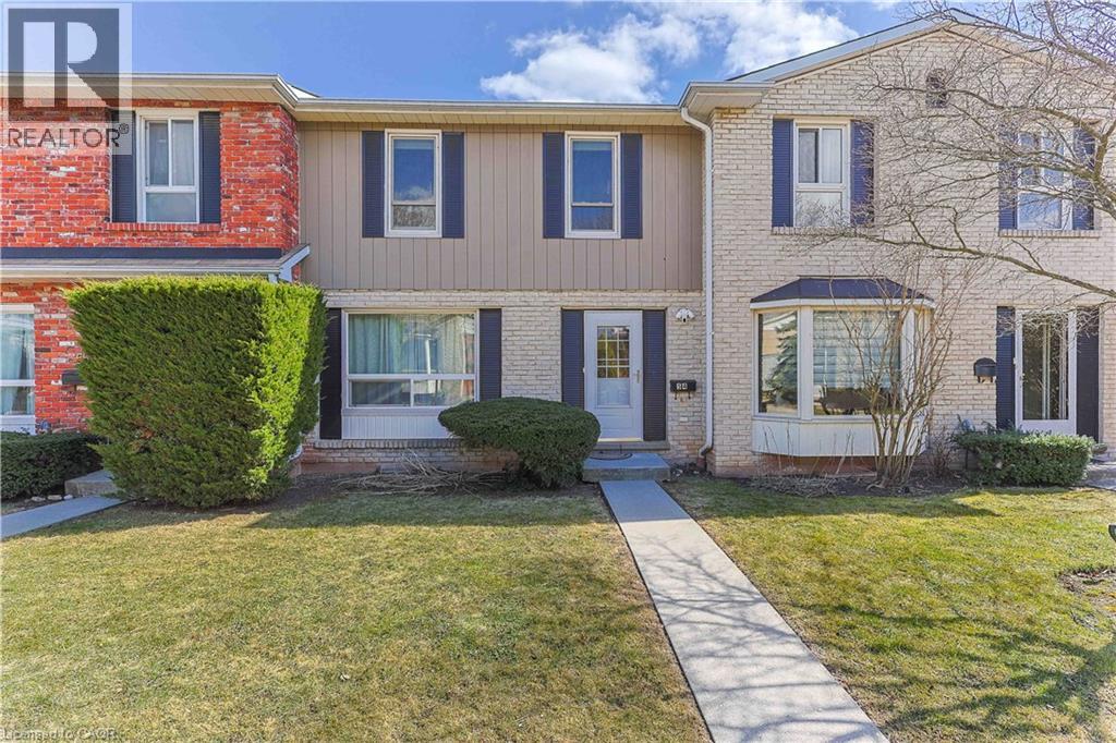 5475 Lakeshore Road Unit# 54, Burlington, Ontario  L7L 1E1 - Photo 2 - 40797880