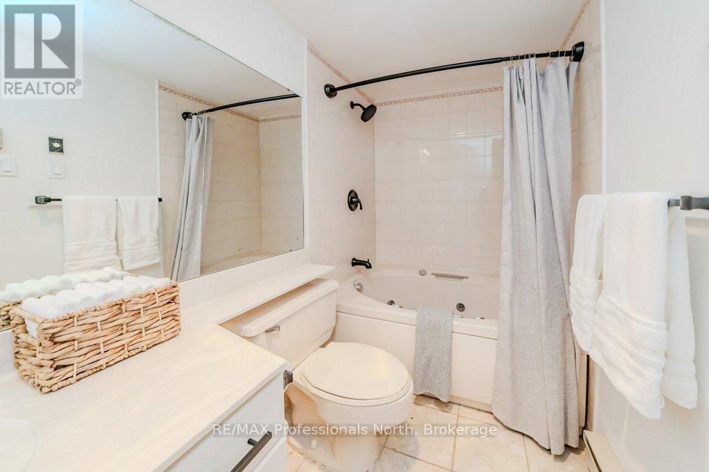 105 - 33 Deerhurst Greens, Huntsville, Ontario  P1H 2J4 - Photo 13 - X12702432