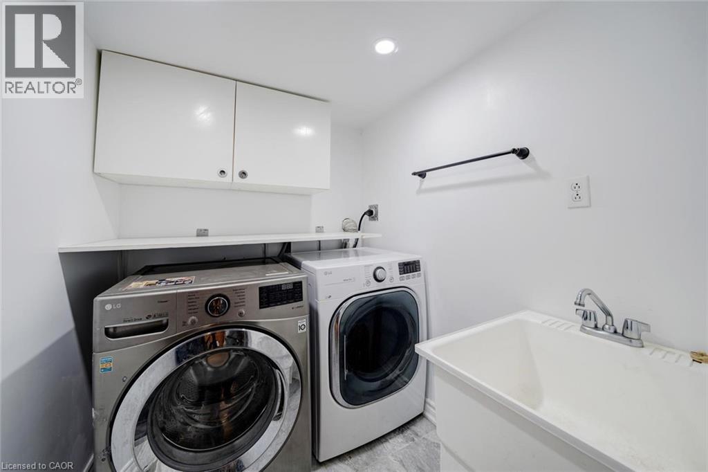 108 Olde Bayview Avenue, Richmond Hill, Ontario  L4E 3C7 - Photo 35 - 40780648