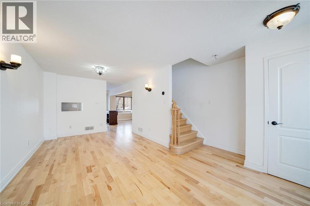 108 Olde Bayview Avenue, Richmond Hill, Ontario  L4E 3C7 - Photo 5 - 40780648