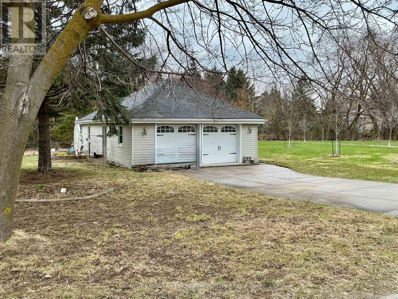 3990 Perth Road 180, West Perth, Ontario  N0K 1E0 - Photo 2 - X12720440