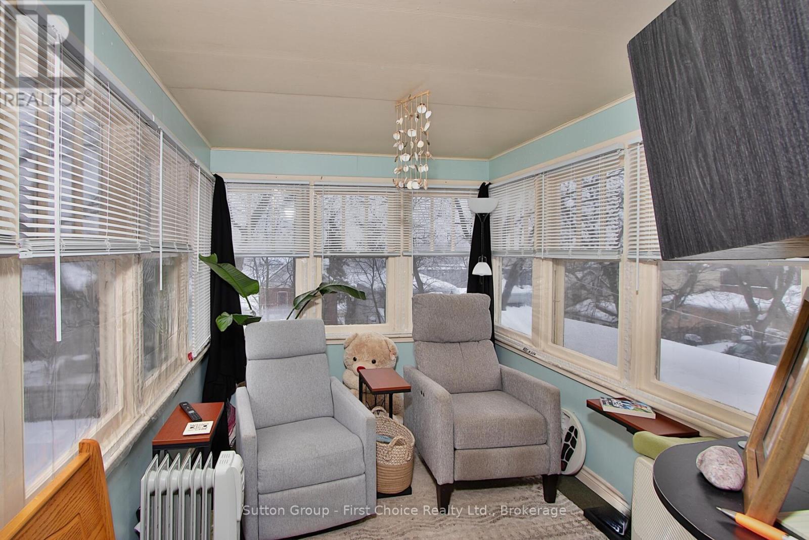 74 Cobourg Street, Stratford, Ontario  N5A 3E6 - Photo 35 - X12723754