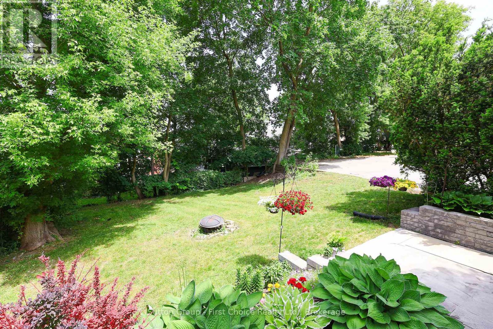 74 Cobourg Street, Stratford, Ontario  N5A 3E6 - Photo 6 - X12723754