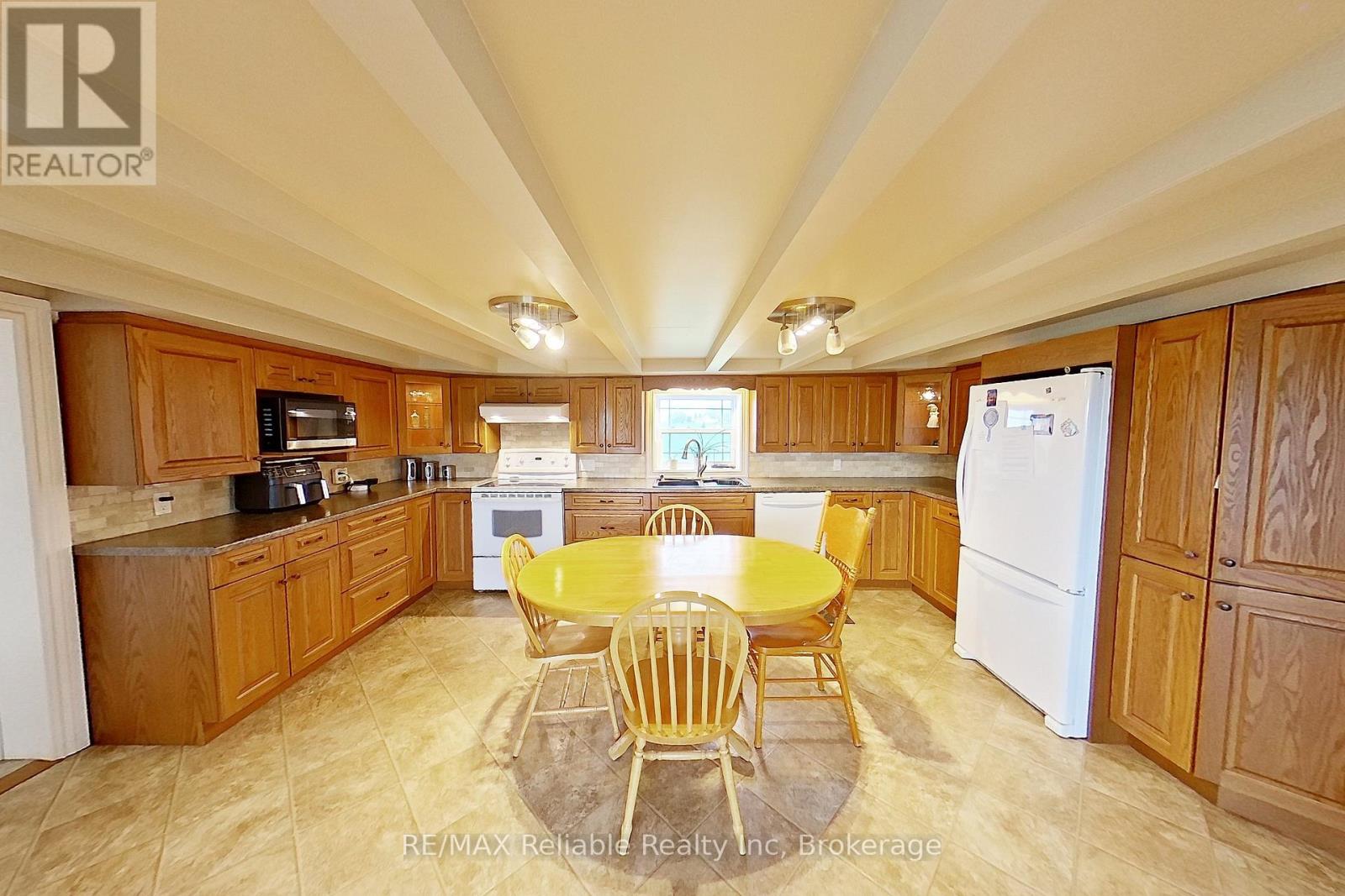 73053 Bluewater Highway, Bluewater, Ontario  N0M 2T0 - Photo 11 - X12736868