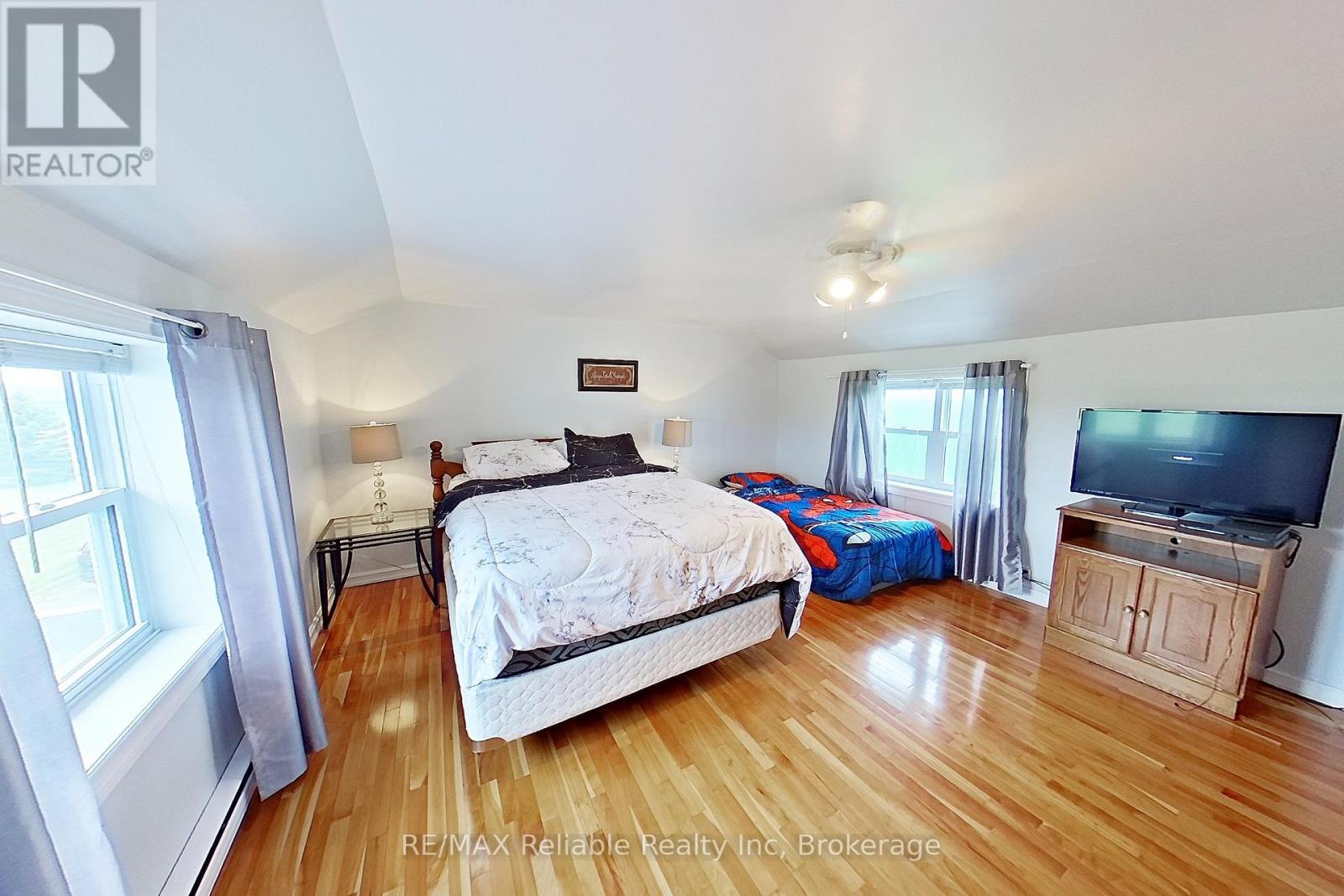 73053 Bluewater Highway, Bluewater, Ontario  N0M 2T0 - Photo 18 - X12736868
