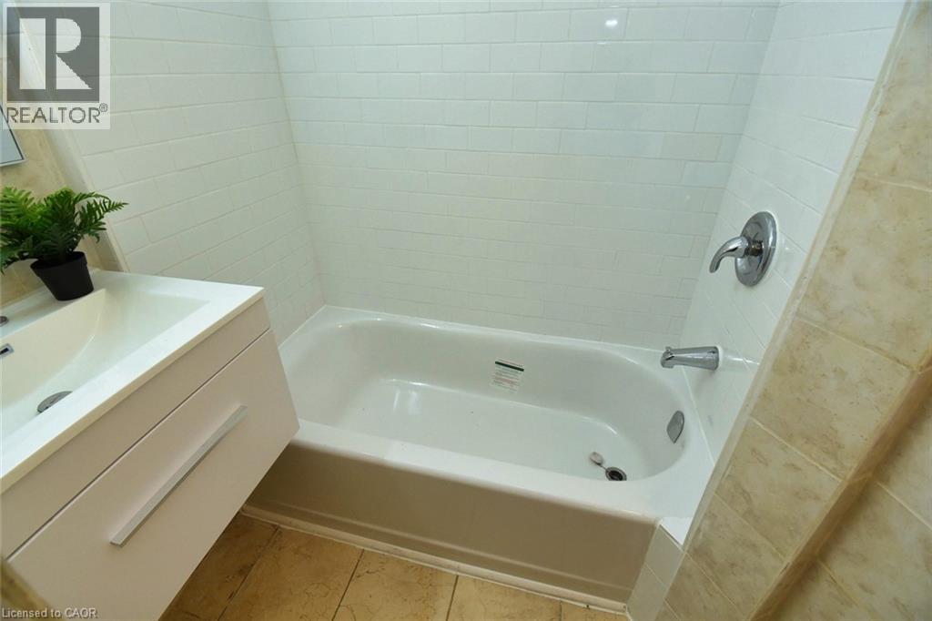 265 Hunter Street W, Hamilton, Ontario  L8P 1S2 - Photo 18 - 40801479