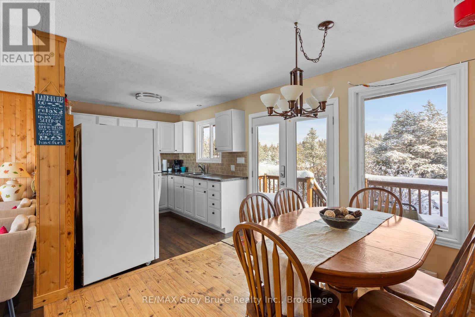 798 Dorcas Bay Road, Northern Bruce Peninsula, Ontario  N0H 2R0 - Photo 12 - X12752890