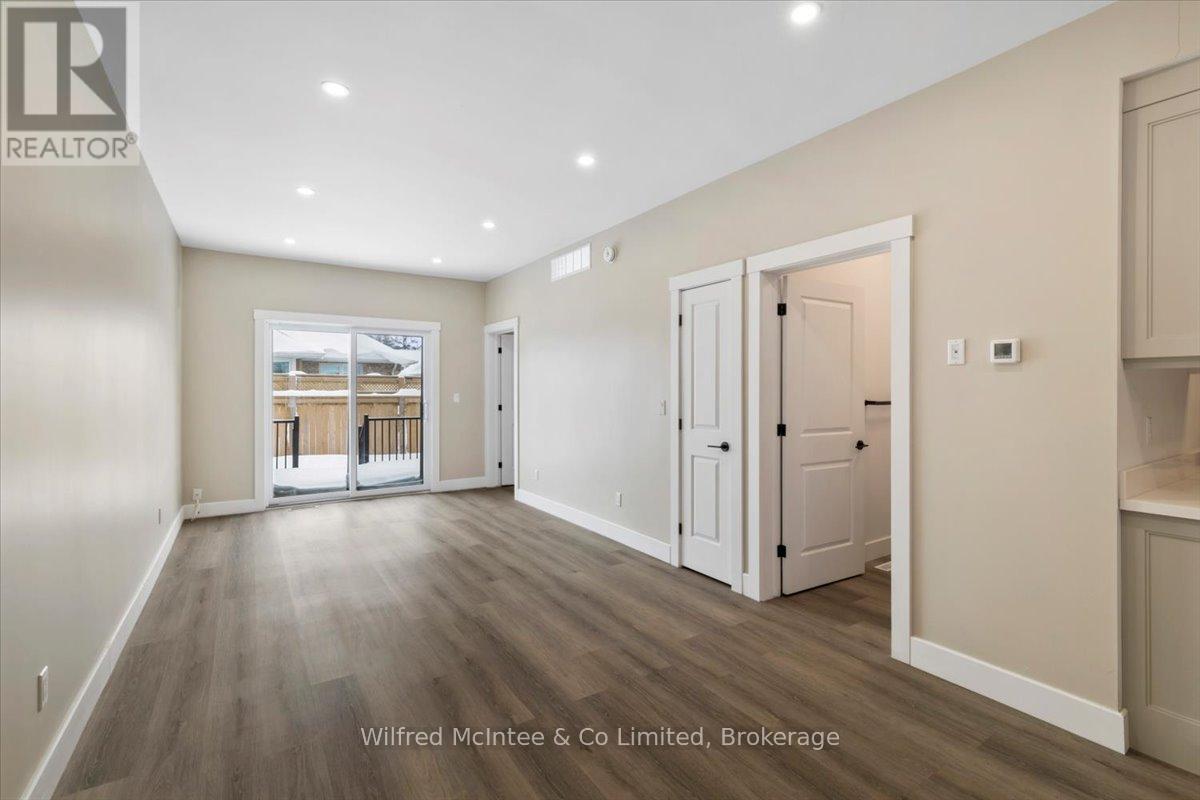 227 Saugeen Street, Saugeen Shores, Ontario  N0H 2L0 - Photo 18 - X12766706
