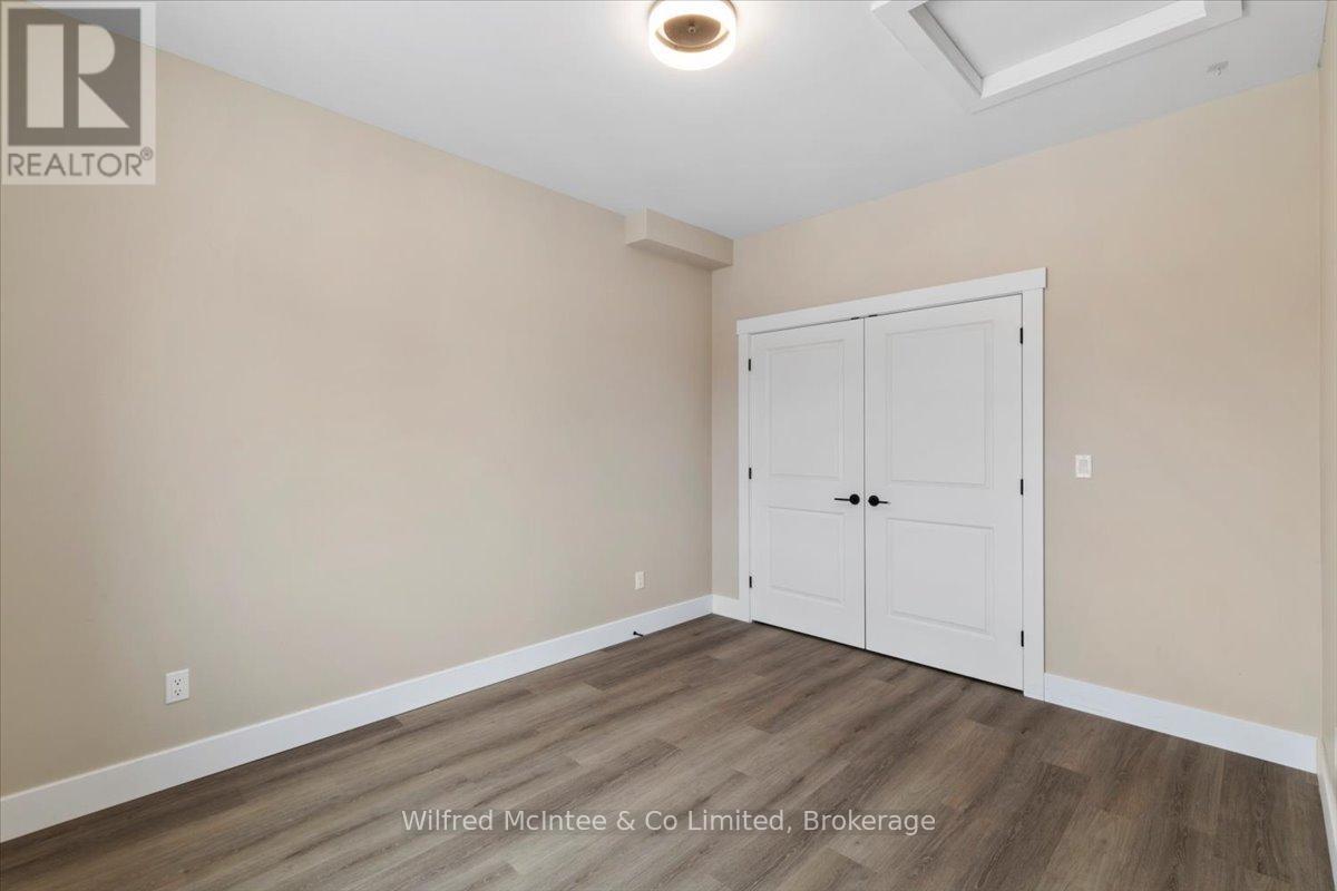 227 Saugeen Street, Saugeen Shores, Ontario  N0H 2L0 - Photo 23 - X12766706