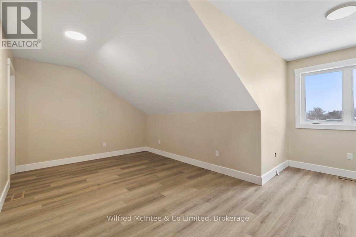 227 Saugeen Street, Saugeen Shores, Ontario  N0H 2L0 - Photo 31 - X12766706