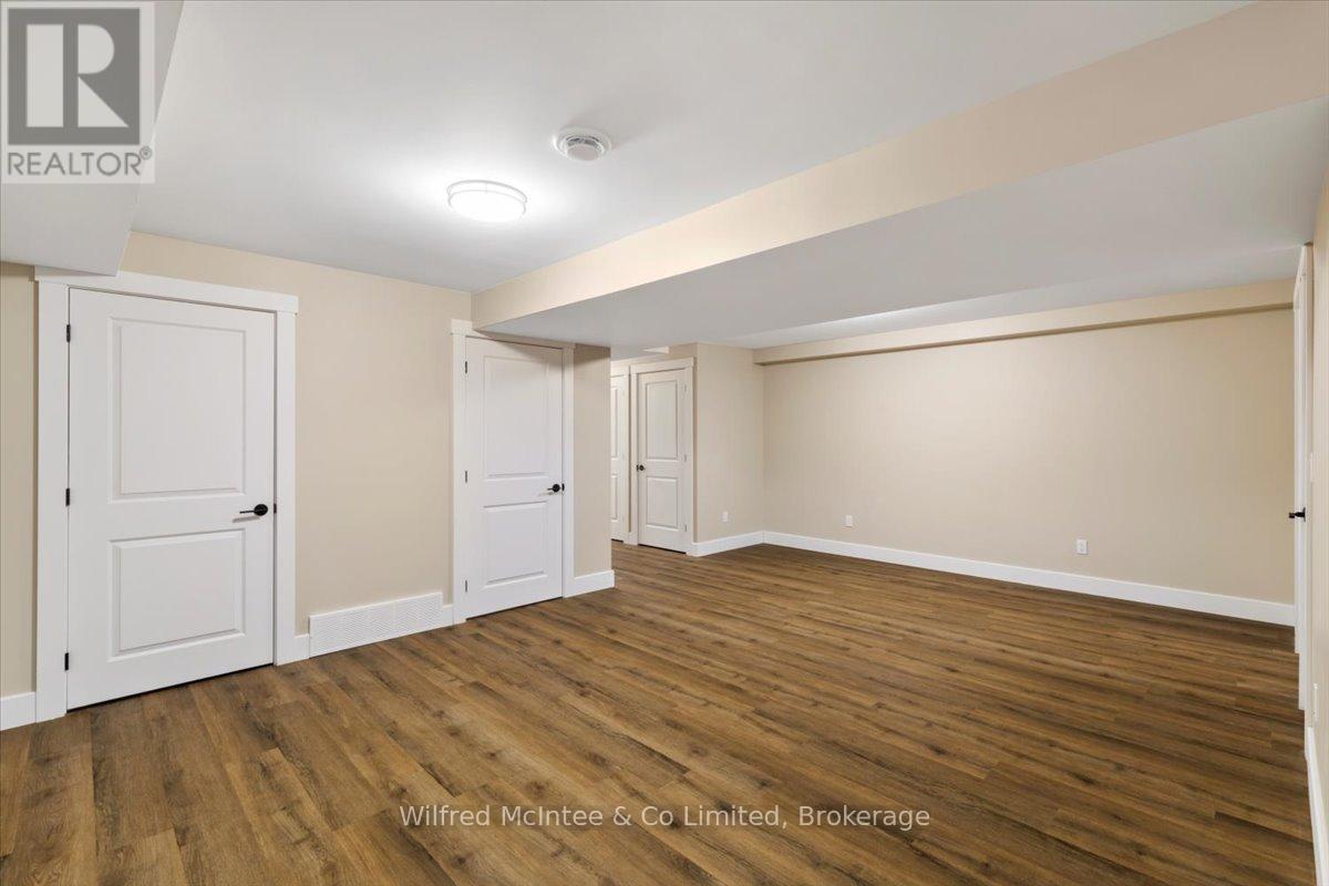 227 Saugeen Street, Saugeen Shores, Ontario  N0H 2L0 - Photo 37 - X12766706