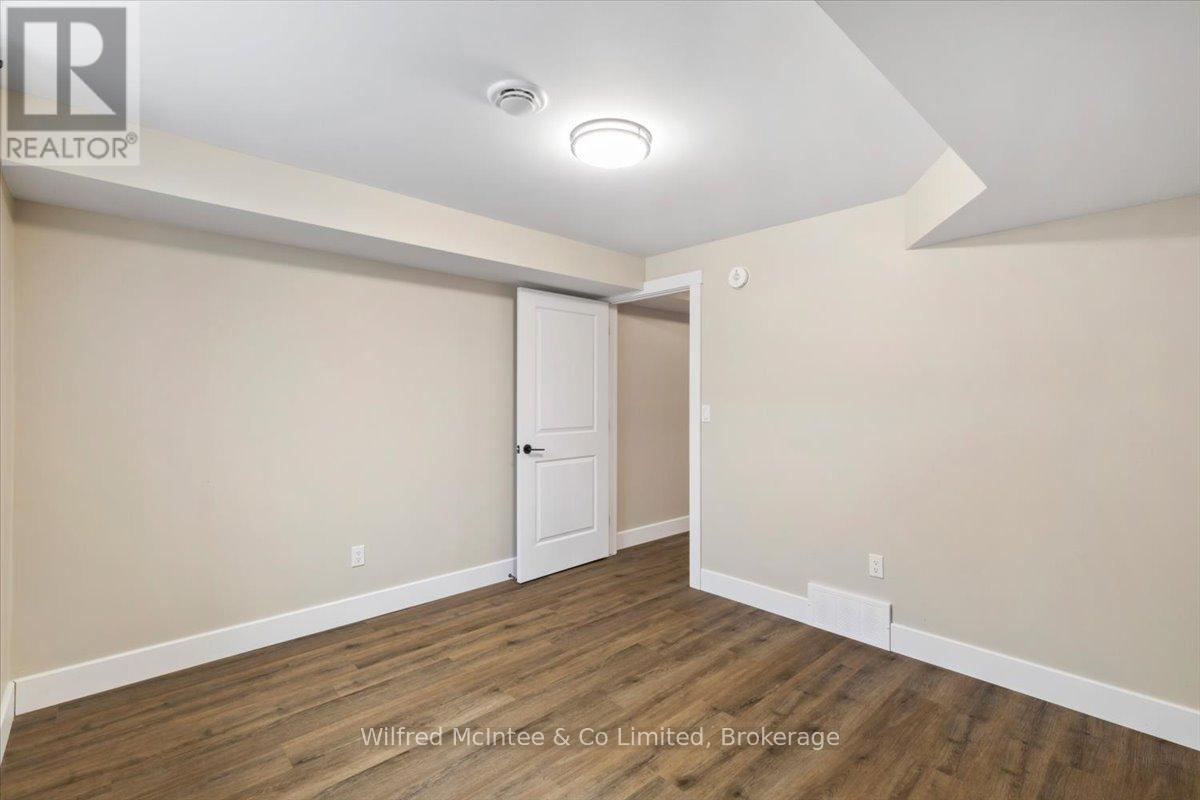 227 Saugeen Street, Saugeen Shores, Ontario  N0H 2L0 - Photo 40 - X12766706