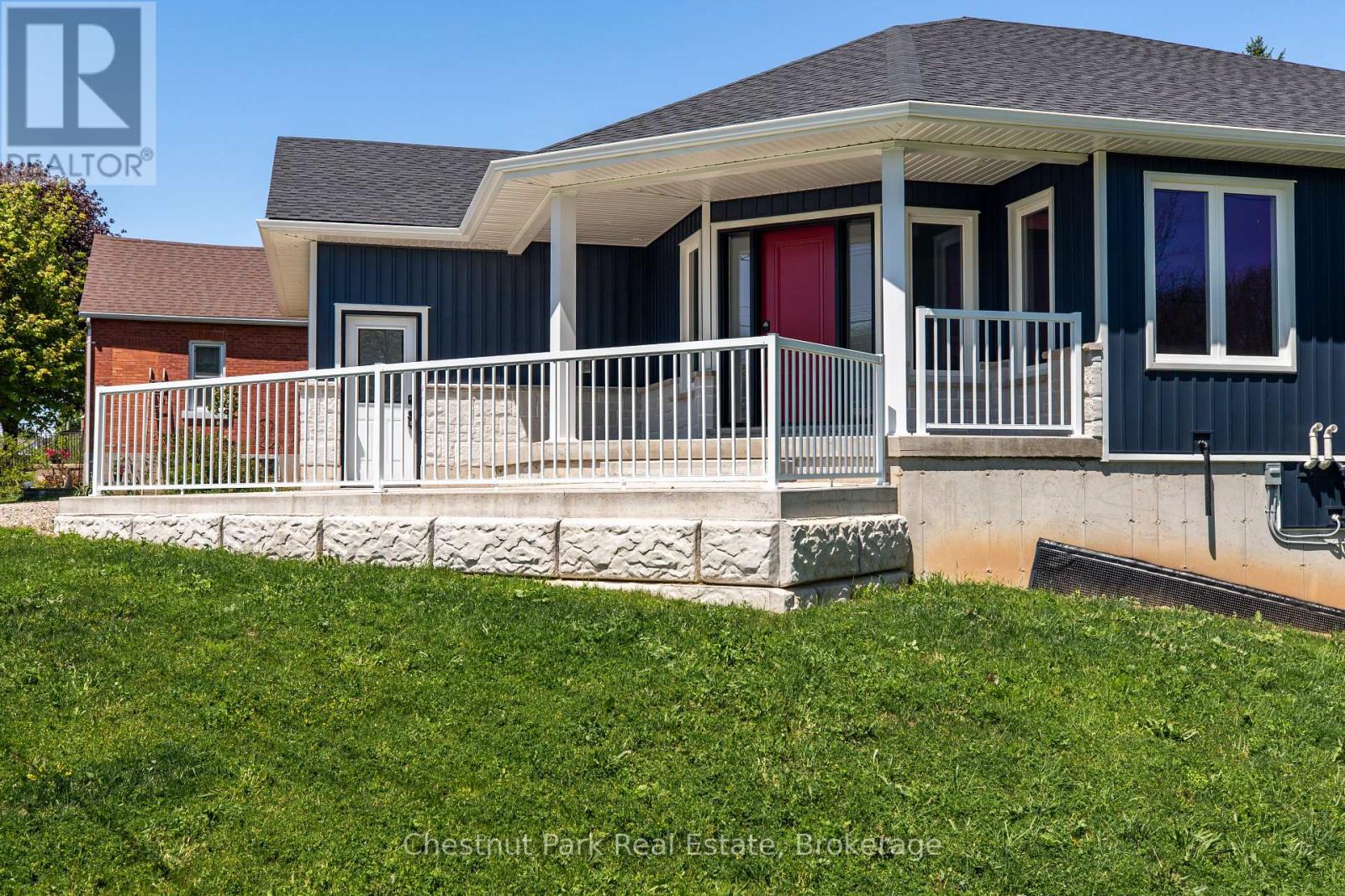 307 1st Avenue S, Arran-Elderslie, Ontario  N0G 1L0 - Photo 3 - X12770624