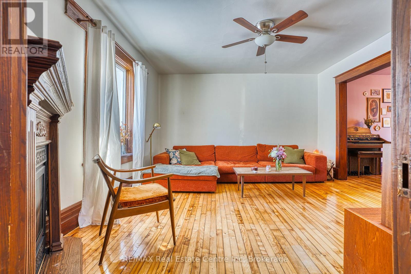 34 Wellington Street, Mapleton, Ontario  N0G 1P0 - Photo 5 - X12774534