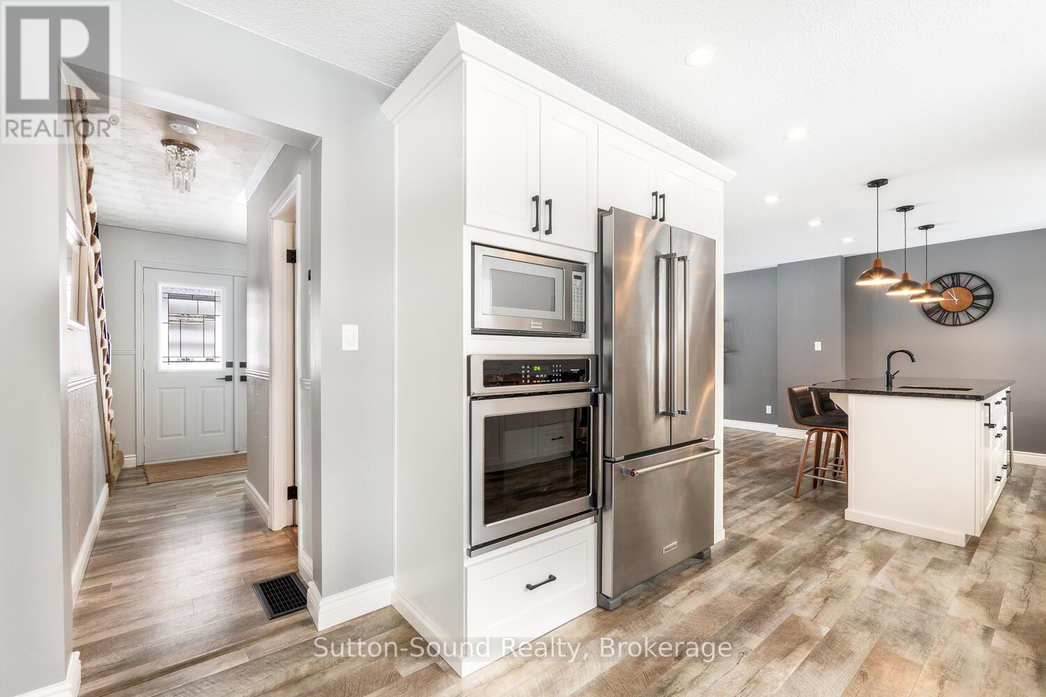 35 Pine Tree Drive, South Bruce Peninsula, Ontario  N0H 1P0 - Photo 18 - X12804744