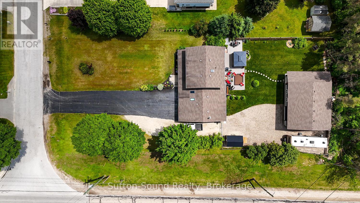 35 Pine Tree Drive, South Bruce Peninsula, Ontario  N0H 1P0 - Photo 5 - X12804744