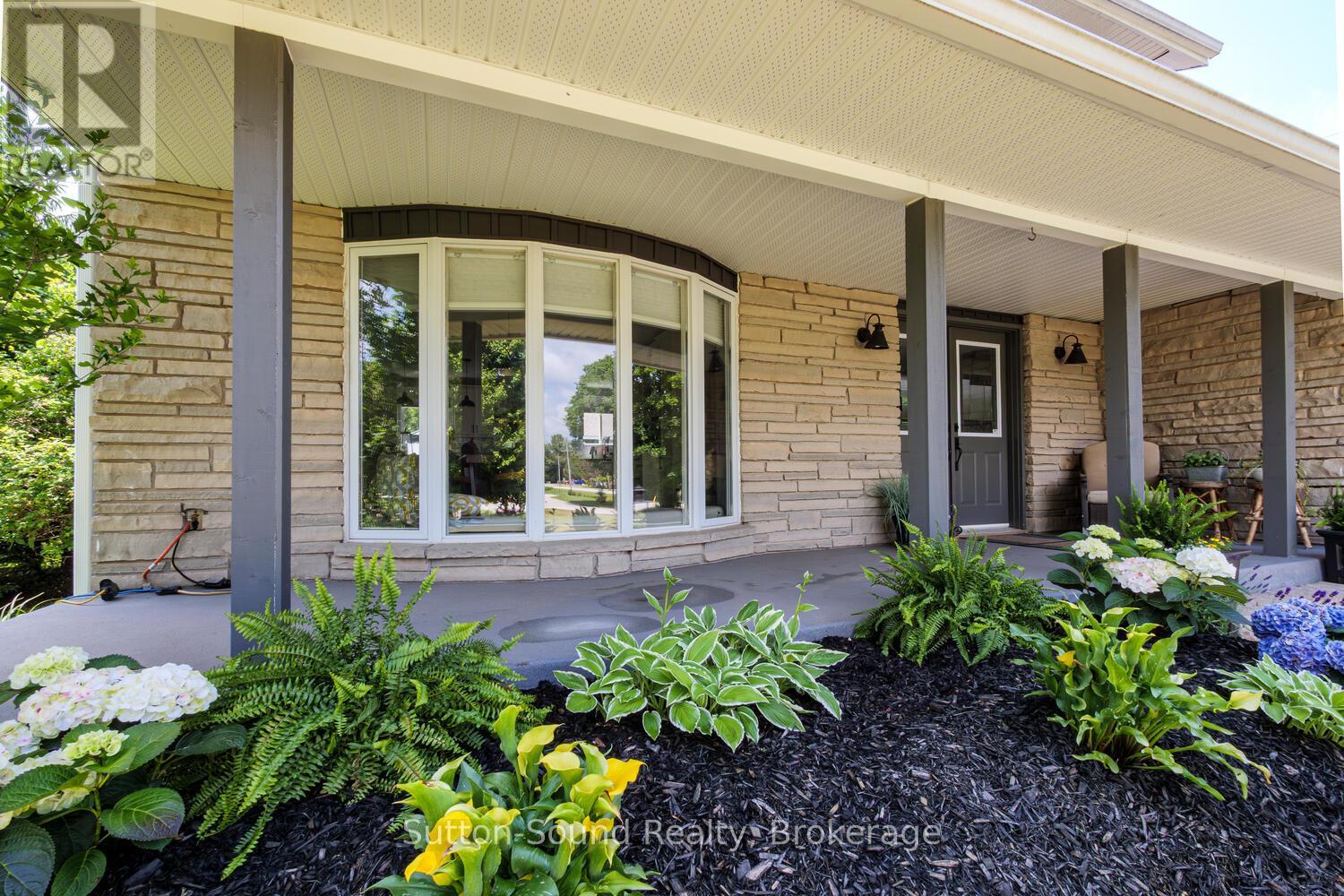 35 Pine Tree Drive, South Bruce Peninsula, Ontario  N0H 1P0 - Photo 8 - X12804744