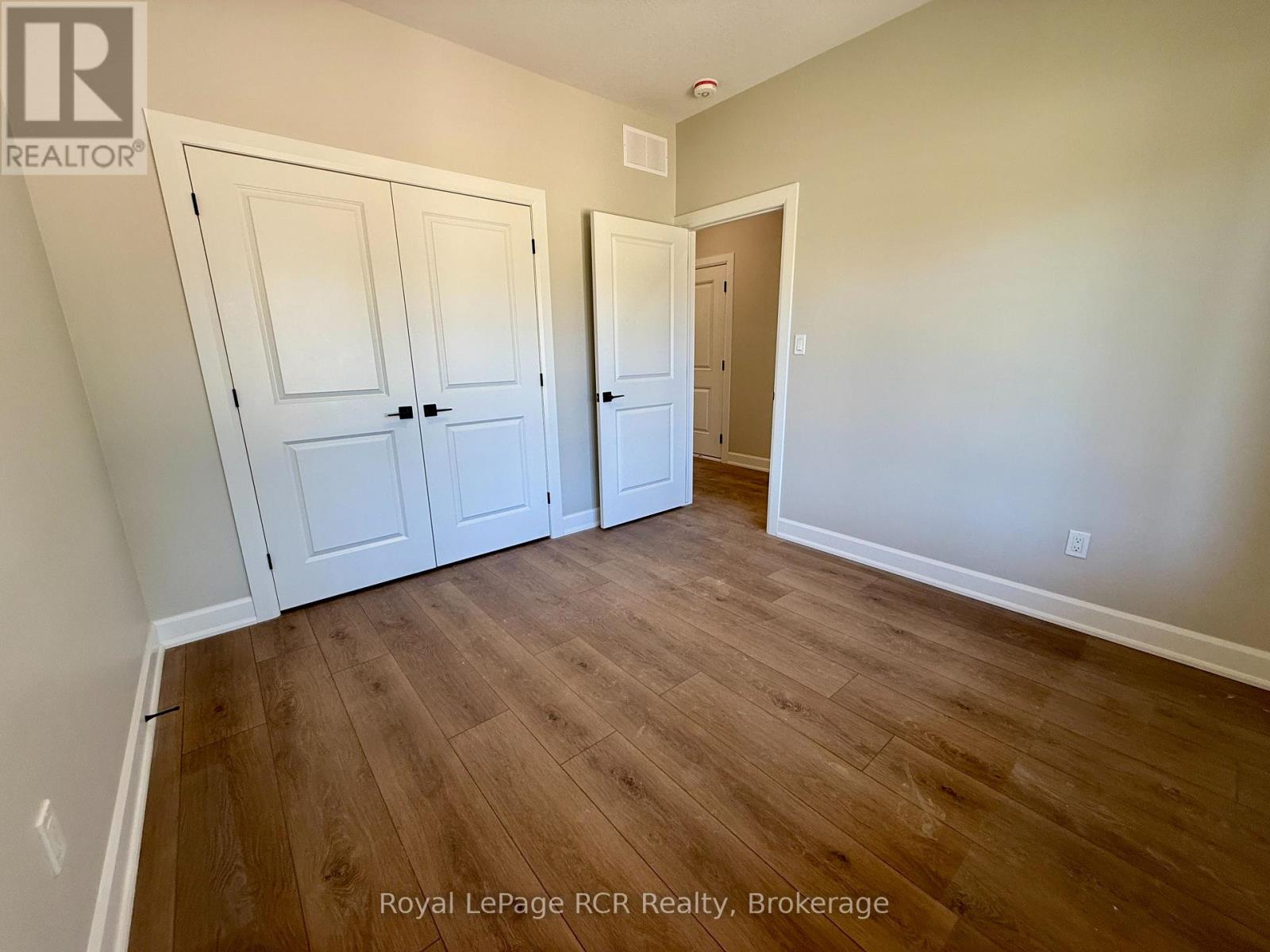 86 Griffith Street, Brockton, Ontario  N0G 2V0 - Photo 4 - X12808040