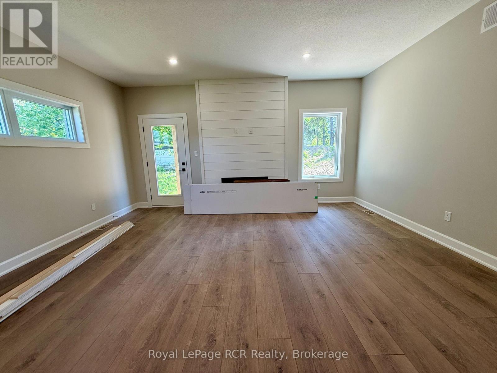 86 Griffith Street, Brockton, Ontario  N0G 2V0 - Photo 9 - X12808040