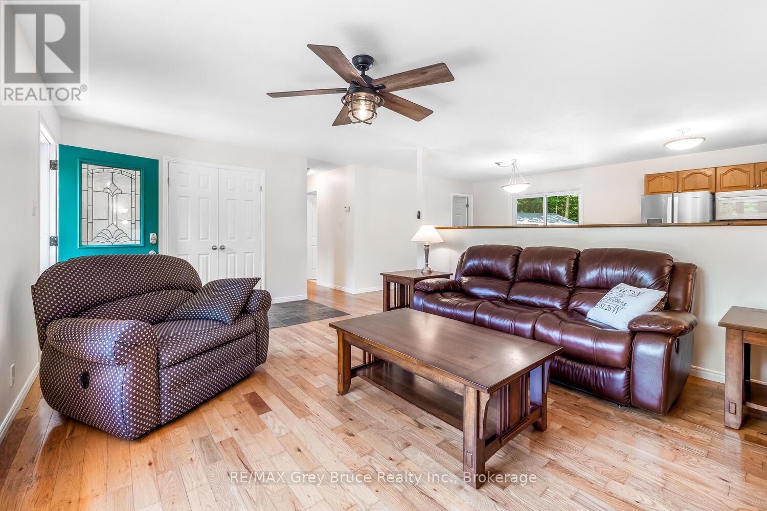 32 Sugarbush Road, South Bruce Peninsula, Ontario  N0H 2T0 - Photo 7 - X12808286