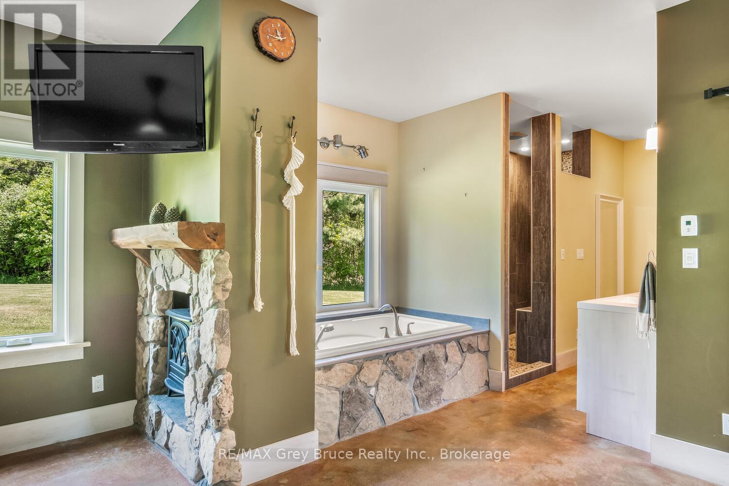 62 Cape Hurd Road, Northern Bruce Peninsula, Ontario  N0H 2R0 - Photo 18 - X12809418